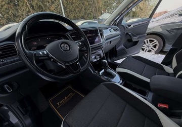 Volkswagen T-Roc I SUV 2.0 TDI 150KM 2019 Volkswagen T-Roc 2.0 TDI 150KM dsg tempomat ACC bezwypadkowy VIRTUAL FUL, zdjęcie 17