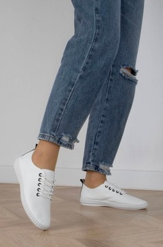 БЕЛЫЕ КОЖАНЫЕ АЖУРНЫЕ КРОССОВКИ 38