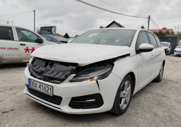 Peugeot 2018 Peugeot 308 122018r. 1.5 HDI. Lekko uszkodzony przod i prawy tyl. Jezdzi.