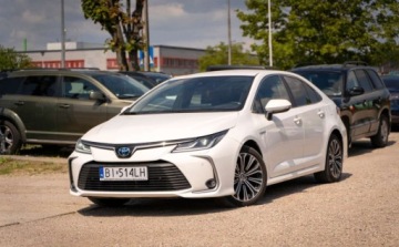 Toyota Corolla XII Sedan 1.8 Hybrid 122KM 2020 Toyota Corolla Toyota Corolla XII 1.8 Hybrid 122KM Faktura VAT23 1.8 122KM