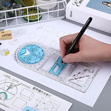 Многофункциональная геометрическая линейка.