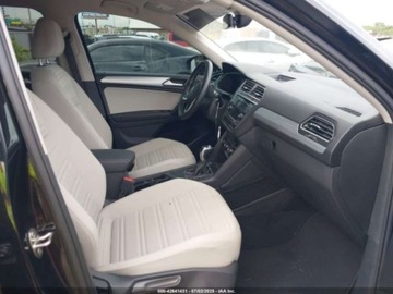 Volkswagen Tiguan II 2022 Volkswagen Tiguan 2022r., 2.0T S, od ubezpieczalni 2.0 Benzyna 185KM, zdjęcie 8