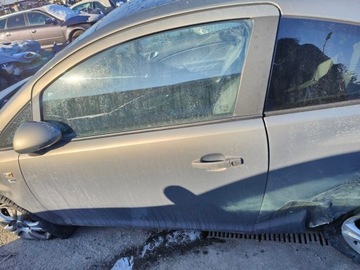 DVEŘE LEVÉ PŘEDNÍ KOMPLETNÍ OPEL CORSA D 3D KÓD LAK Z40W