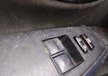 Toyota Avensis III Wagon 2.0 D-4D 126KM 2011 Toyota Avensis I rej 2012r, 2.0 Diesel. Lekko przetarty prawy bok. Jezdzi., zdjęcie 9