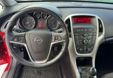 Opel Astra J Hatchback 5d 1.6 Twinport ECOTEC 115KM 2010 Opel Astra Opel Astra sport 1.6 Manual, 115 KM, 2010r 1.6 Benzyna 115KM, zdjęcie 3