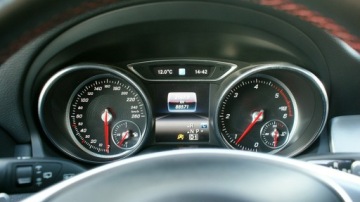 Mercedes CLA C117 Shooting Brake Facelifting 2.1 220 d 177KM 2017 Mercedes CLA 220 CLA 200, zdjęcie 11