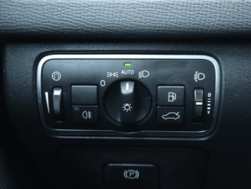 Volvo XC60 I SUV Facelifting 2.0 D3 DRIVE-E 150KM 2016 Volvo XC60 D3, Skóra, Klima, Klimatronic, zdjęcie 15