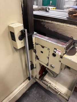 УНИВЕРСАЛЬНЫЙ ФРЕЗЕРНЫЙ СТАНОК WMW HECCERT FQW 400