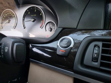 BMW Seria 5 F10-F11 Touring 530d 258KM 2011 BMW Seria 5 X-Drive Jasne Skory Komfort Head Up Panorama Hak Webasto 3.0, zdjęcie 32