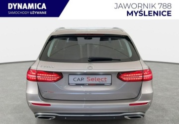 Mercedes Klasa E W213 Kombi Facelifting 2.0 E220d 194KM 2021 Mercedes-Benz Klasa E VAT 23 2.0d 194KM automat 202122 r., salon PL I wlas, zdjęcie 6