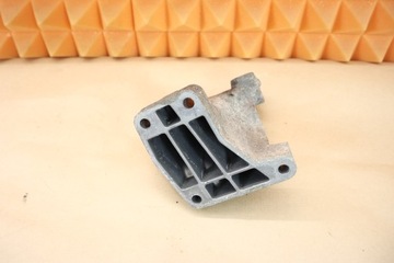 MERCEDES W211 W221 W219 UCHYCENÍ MOTORU 3.0 CDI A6422230004