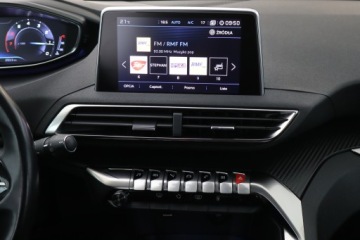 Peugeot 3008 II Crossover 1.2 PureTech 130KM 2019 Peugeot 3008 1.2 PureTech, Salon Polska, zdjęcie 12