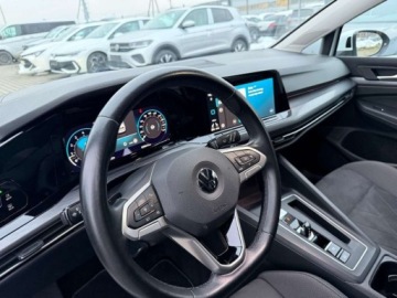 Volkswagen Golf VII Hatchback 5d Facelifting 1.5 TSI ACT 150KM 2020 Volkswagen Golf 1.5eTSI 150KM Style DSGKameraMATRIXACCNiski PrzebiegASOFV23, zdjęcie 9