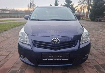Toyota Verso Minivan 1.8 Valvematic 147KM 2010 Toyota Verso 147 Tys km 1.8 Benzyna 147KM, zdjęcie 1