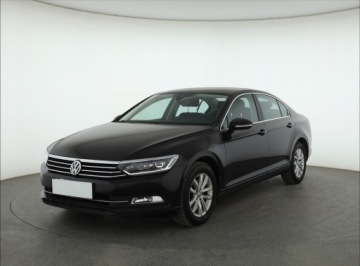 Volkswagen Passat B8 Limousine 1.8 TSI BlueMotion Technology 180KM 2017 VW Passat 1.8 TSI, Salon Polska, 1. Właściciel, zdjęcie 1
