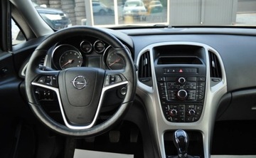 Opel Astra J Sports Tourer 1.4 Twinport ECOTEC 100KM 2012 Opel Astra 150 JAHRE Benzyna Tempomat Cz. parkowania Klimatyzacja 1.4 100KM, zdjęcie 19