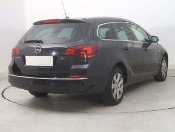 Opel Astra J Sports Tourer Facelifting 1.6 CDTI  136KM 2014 Opel Astra 1.6 CDTI, Salon Polska, Xenon, Klima, zdjęcie 4