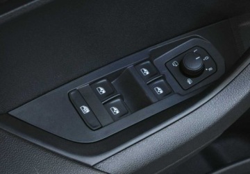 Skoda Karoq Crossover Facelifting 1.5 TSI ACT 150KM 2024 Skoda Karoq Sportline Pakiety, Tempomat, Kamera 360, CANTON, LED Matrix, zdjęcie 12
