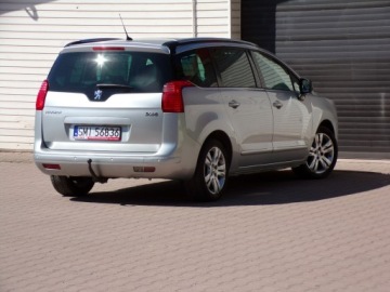 Peugeot 5008 I Minivan 2.0 HDi FAP 150KM 2011 Peugeot 5008 HEAD UP NAVI 7 OSÓB 2,0 150KM, zdjęcie 11
