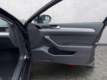 Volkswagen Passat B8 Variant Facelifting 1.5 TSI EVO 150KM 2022 Volkswagen Passat 1.5 TSI / 150 KM DSG Bussines Sa, zdjęcie 38