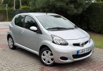 Toyota Aygo I Hatchback 3d 1.0 VVT-i 68KM 2011 Toyota Aygo 1,0 68KM Niski Przebieg Klimatyzacja Bezwypadkowy Dla wymagaja, zdjęcie 1