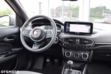 Fiat Tipo II Hatchback Facelifting 1.6 MultiJet 130KM 2021 Fiat Tipo 1.6 MultiJet 130KM Cross Lift Full LED Kamera Tempomat ACC 1.6, zdjęcie 27