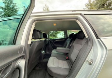 Volkswagen Passat B7 Variant 1.6 TDI CR DPF BlueMotion 105KM 2012 Volkswagen Passat Volkswagen Passat 1.6 TDI DPF BlueMot Highline 1.6 Diesel, zdjęcie 21