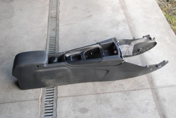 ПОДЛОКОТНИК ЦЕНТРАЛЬНОГО ТОННЕЛЯ CITROEN DS4