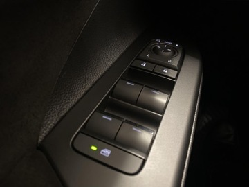 Toyota C-HR II SUV 2.0 Hybrid Dynamic Force 197KM 2024 Toyota C-HR 2.0 Hybrid GR Sport Toyota C-HR 2.0 GR, zdjęcie 19