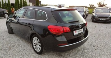 Opel Astra J Sports Tourer Facelifting 1.7 CDTI ECOTEC 130KM 2013 Opel Astra J 1.7 D 131kM Klima Temp LED Czujniki Grzana Kierownica Navi GW, zdjęcie 2
