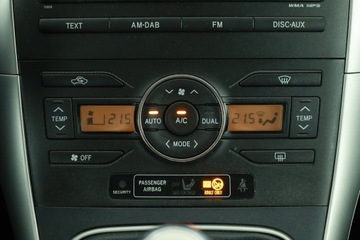 Toyota Auris I Hatchback 5d Facelifting 1.6 Valvematic 132KM 2011 Toyota Auris 1.6 Valvematic, Salon Polska, zdjęcie 8