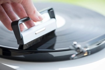 Набор для ухода за винилом Pro-Ject - Аксессуары для проигрывателей проигрывателей - РОЖДЕСТВЕНСКИЙ ПОДАРОЧНЫЙ НАБОР