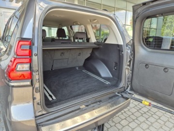 Toyota Land Cruiser VII Terenowy 5d 2.8 D-4D 204KM 2022 Toyota Land Cruiser LC 2.8 D-4D Prestige VI (2010-, zdjęcie 29