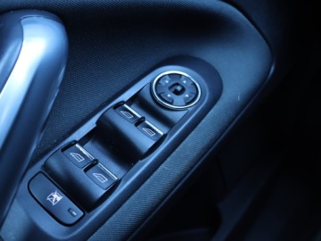 Ford Mondeo IV Kombi 2.0 Duratec Flexifuel 145KM 2011 Ford Mondeo 2.0 16V, Salon Polska, Klima, zdjęcie 12