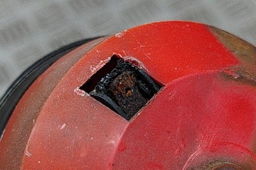 MITSUBISHI PAJERO MK2 V20 SIGNÁL KLAKSONOWY O NÍZKÝM TONIE E343329 1998 252