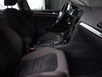 Volkswagen Golf VII Variant 1.4 TSI BlueMotion Technology 125KM 2017 VW Golf 1.4 TSI, Salon Polska, Serwis ASO, zdjęcie 8