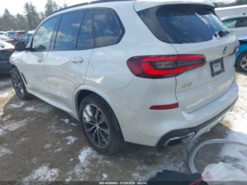 BMW X5 G05 2022 BMW X5 xDrive40i 2022 3.0 Benzyna 335KM, zdjęcie 3