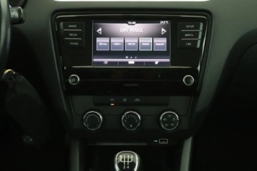 Skoda Octavia III Kombi Facelifting 1.6 TDI 115KM 2018 Skoda Octavia 1.6 TDI, Salon Polska, Serwis ASO, zdjęcie 12