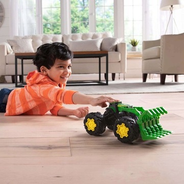 ИНТЕРАКТИВНЫЙ ТРАКТОР TOMY JOHN DEERE RevUp
