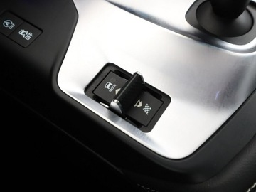 Jaguar E-Pace SUV 2.0 i4P 200KM 2019 Jaguar E-Pace 2.0T R-Dynamic HSE AWD Panorama Navi, zdjęcie 28