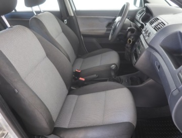 Skoda Fabia II Kombi Facelifting 1.6 TDI CR DPF 90KM 2010 Skoda Fabia 1.6 TDI, Klima, zdjęcie 8