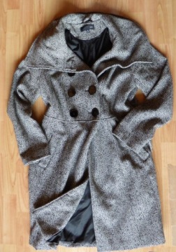 #Размер ЖЕНСКОГО шерстяного пальто. 42/44 ЭЛЛОС