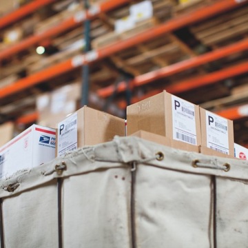 Принтер этикеток DYMO LabelWriter 550 + стартовая лента, 62 этикетки в минуту