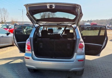 Toyota Corolla Verso E120 1.8 VVT-i 130KM 2006 Toyota Corolla Verso 1,8 Ben 130 KM 1.8 Benzyna 130KM, zdjęcie 28