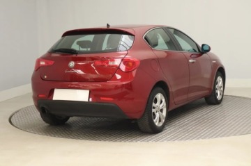 Alfa Romeo Giulietta Nuova II Hatchback 5d 1.4 TB 16v Mair 170KM 2011 Alfa Romeo Giulietta 1.4 T MultiAir, zdjęcie 3