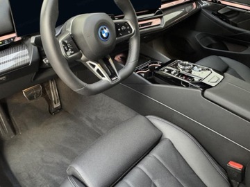 BMW Seria 5 G90-91 2025 BMW Seria 5 530e xDrive M Sport 2.0 299KM, zdjęcie 6