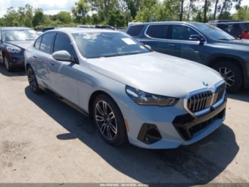 BMW Seria 5 G90-91 2024 BMW Seria 5 530i, 2024r., 2.0L 2.0 Benzyna 255KM
