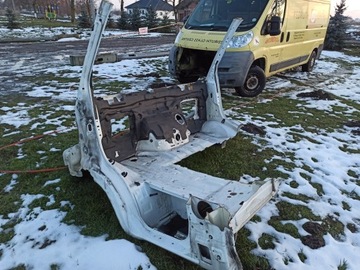 Четверть подкрылка Iveco Daily 14+