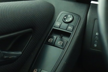 Mercedes Klasa B W245 170 116KM 2008 Mercedes B B 170 , Automat, Klima, Klimatronic, zdjęcie 15