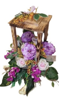 Фонарные цветы для букетной композиции на могилу